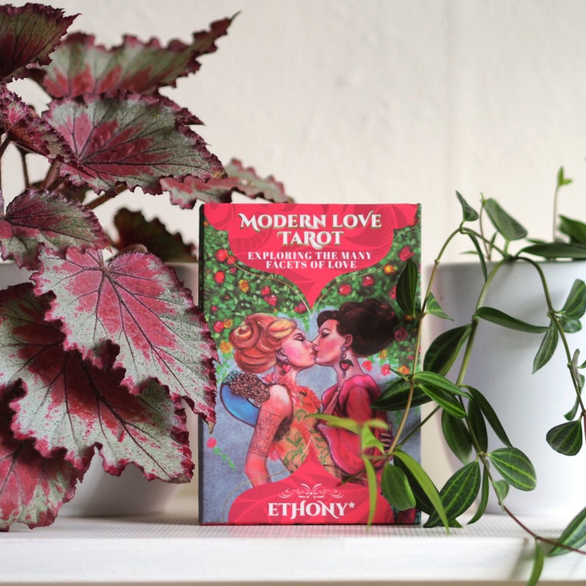 Modern Love Tarot - Exploring The Many Facets of Love – Ethony Tarot